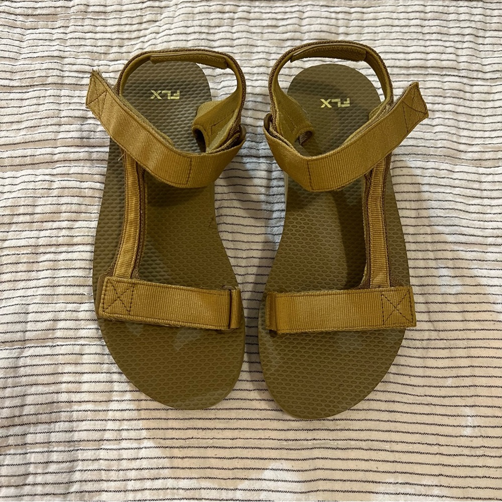 New FLX Tan Sandals 8